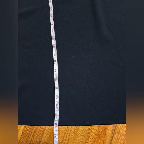 Tahari Black Shift Dress Womens Size 6 Causal Shift Collared V Neck - Picture 7 of 11